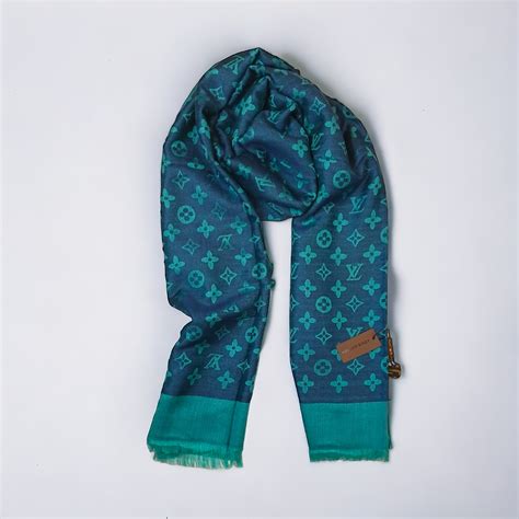 lv stoles